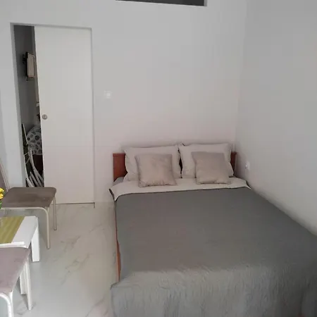 M2 - Maraki Apartment