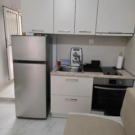 M2 - Maraki Apartment
